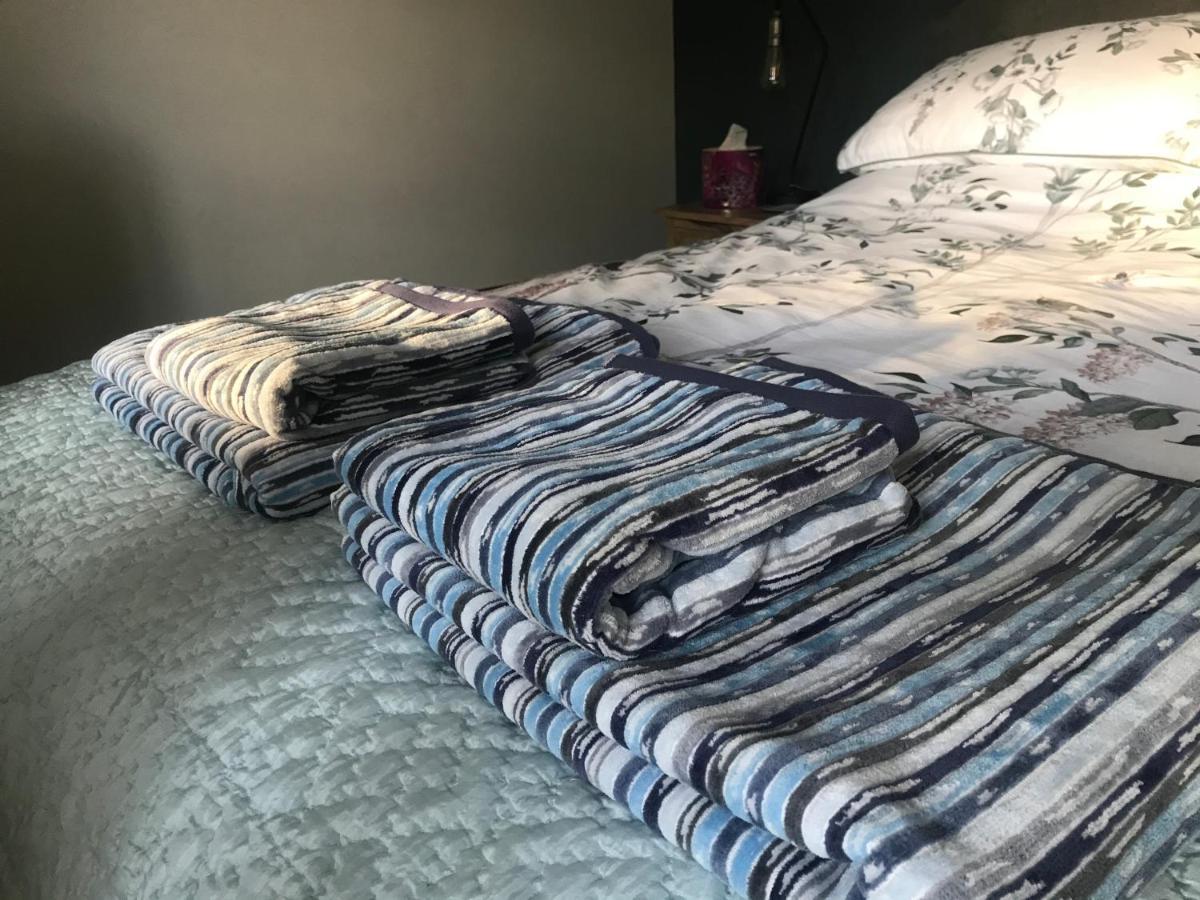 Corner House Luxury Bnb Little Dunmow Luaran gambar